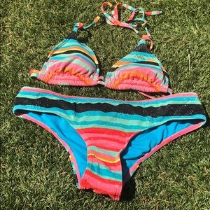 ROXY 70s style cheeky bikini